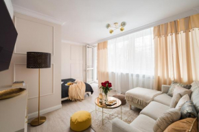 Superior 2-BR Suite 5min from Central Station with a balcony& air conditioning